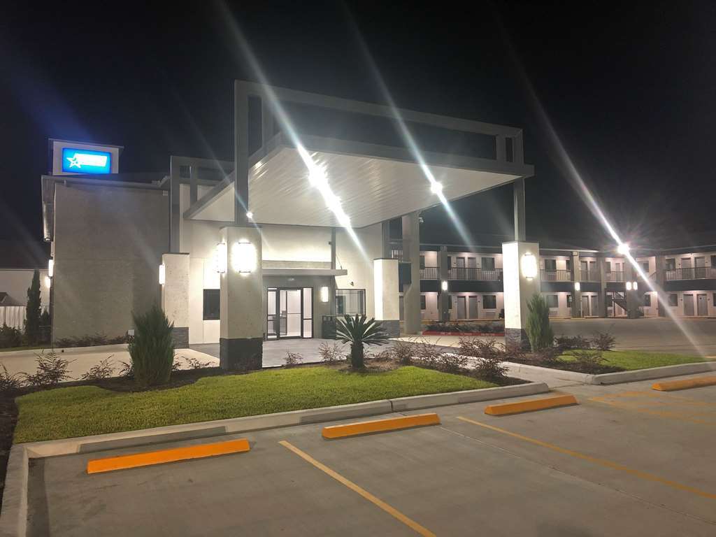 Americas Best Value Inn & Suites Ne Houston Downtown I-610 Exterior foto
